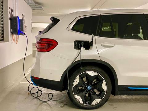 2023 mineral white SUV
