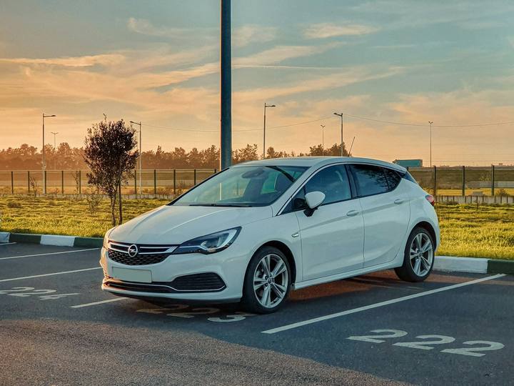 2021 arctic white 1.0 Turbo SE 5dr Hatchback