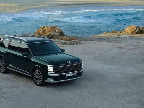 2021 forest green SUV